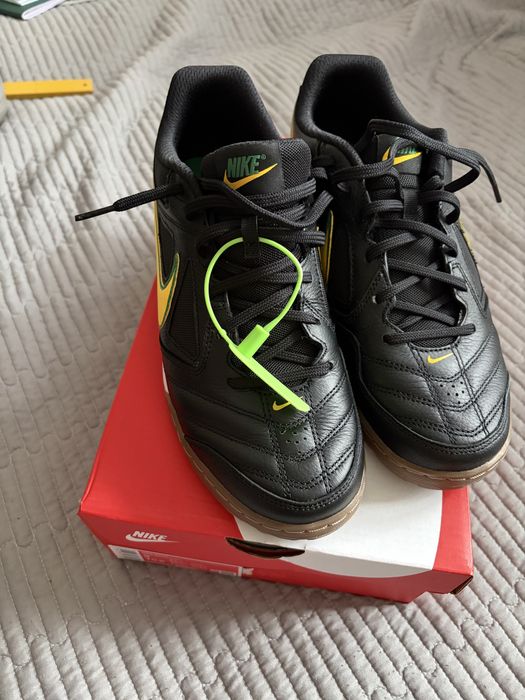 Nike gato brasil футзалки