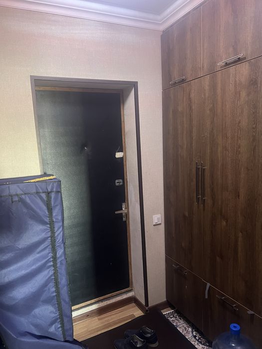 Medgaradok 3-xona 8 etaj kvartira sotiladi