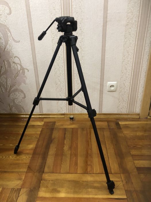 Штатив Sony VCT-R640 Tripod