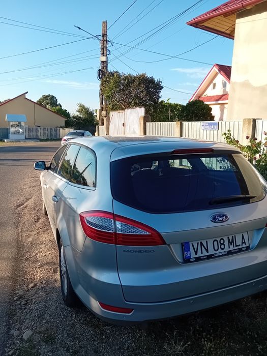 Vând Ford mondeo mk4