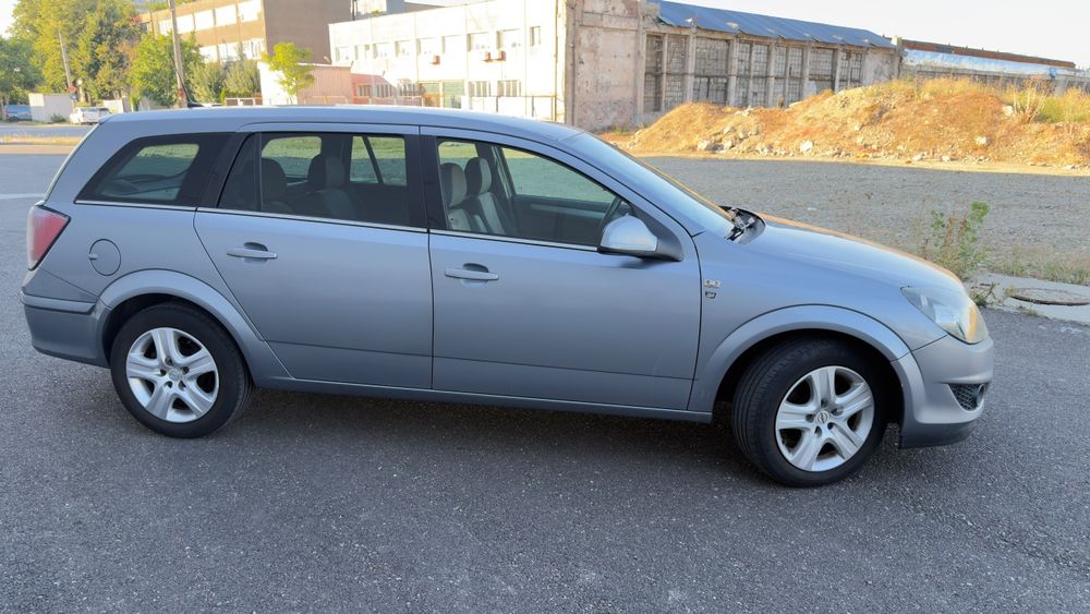 Vând Opel Astra H 2010