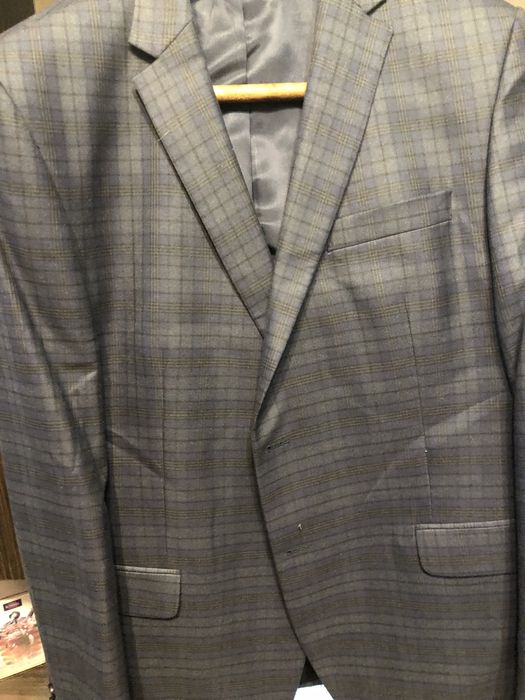 Продам мужские костюмы