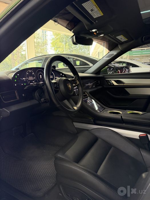 Porsche Taycan 4s 2021г