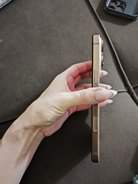 Appl 16pro max E sim в отличном состоянии 256гб