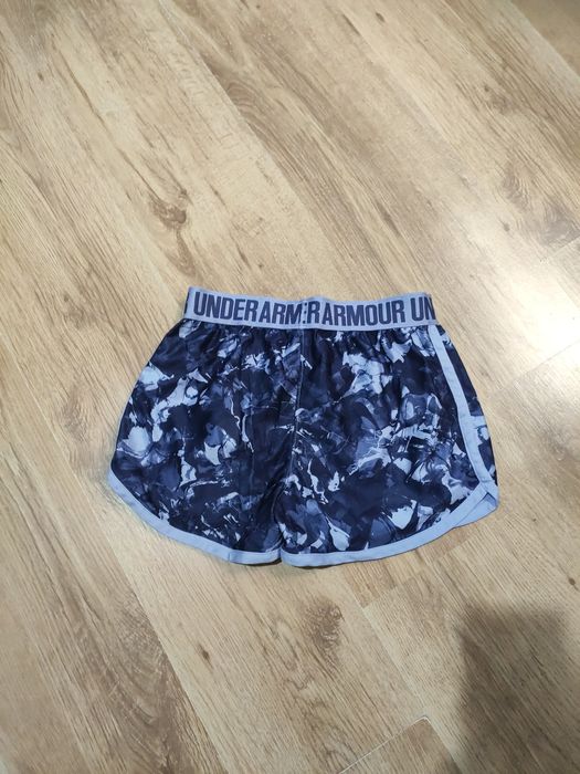 Pantaloni scurți Under Armour fete 10-12 ani