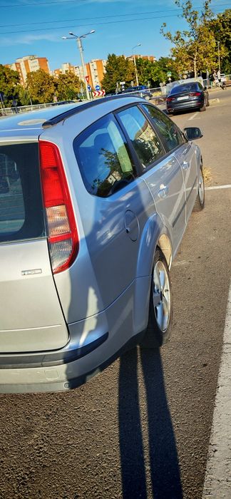 Vând Ford focus 2 combi..
