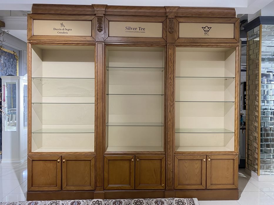 Витрина для шоурума