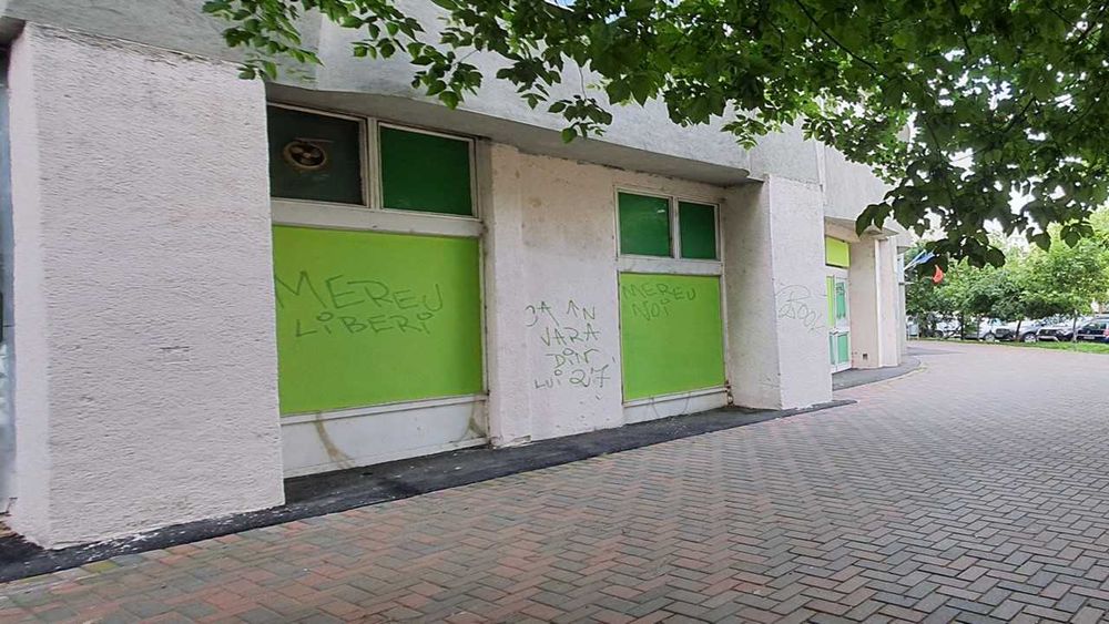 Spatiu comercial de vanzare Militari suprafata utila 120 mp