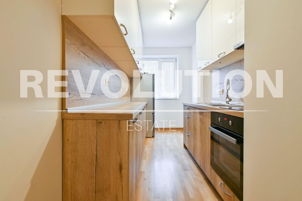 Дава се под наем Двустаен апартамент в София, Младост 4 - 70 кв.м за 698.19 € - Снимка #5