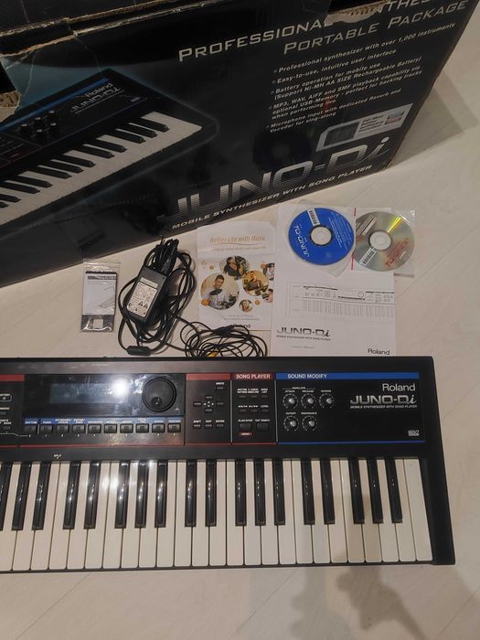 Roland JUNO Di професионален преносим синтезатор 61 клавиша