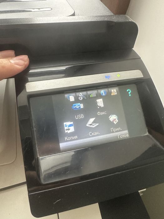 Принтер HP LaserJet Pro CM1415FNW