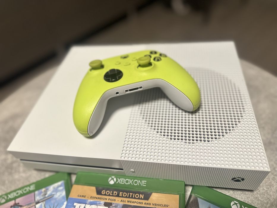 Xbox One  S  1T