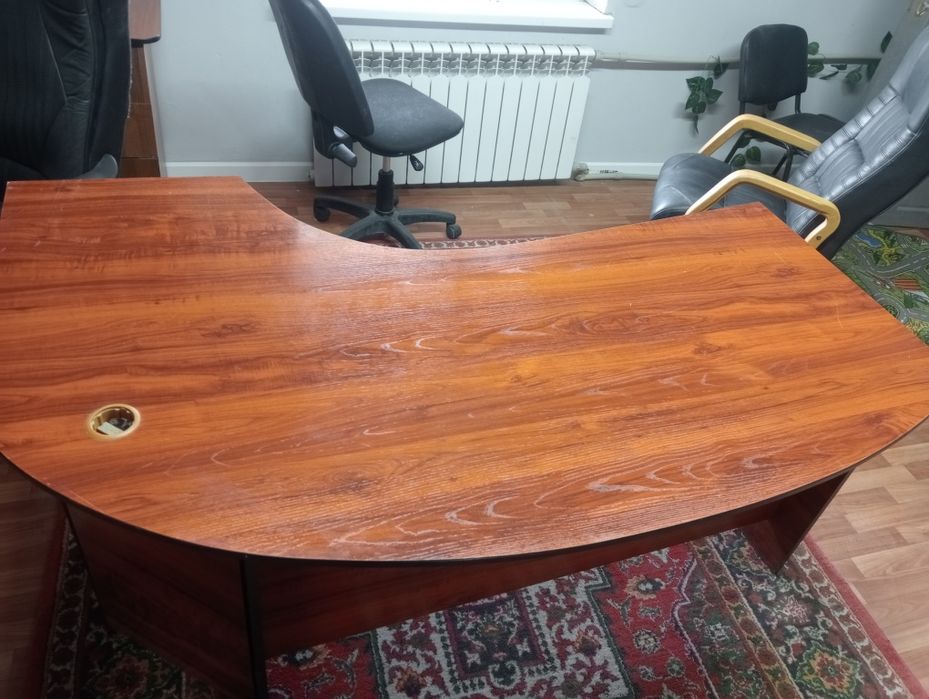 Офисный стул, очень качественно