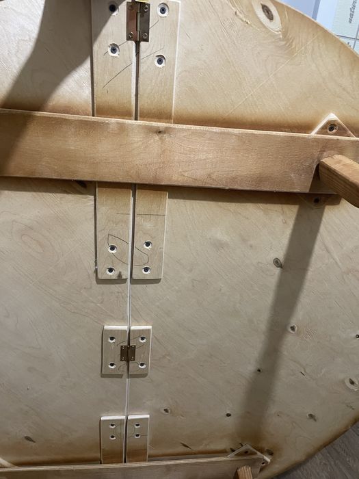 Продам круглый стол