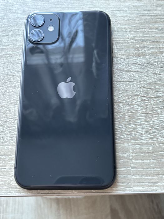 Продаю iphone 11 б/у