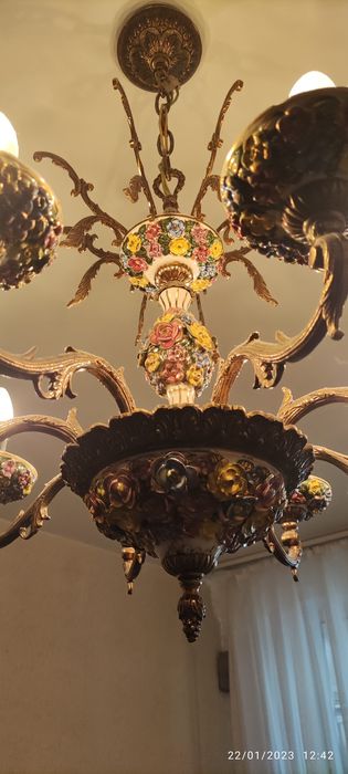 Candelabru pictat manual