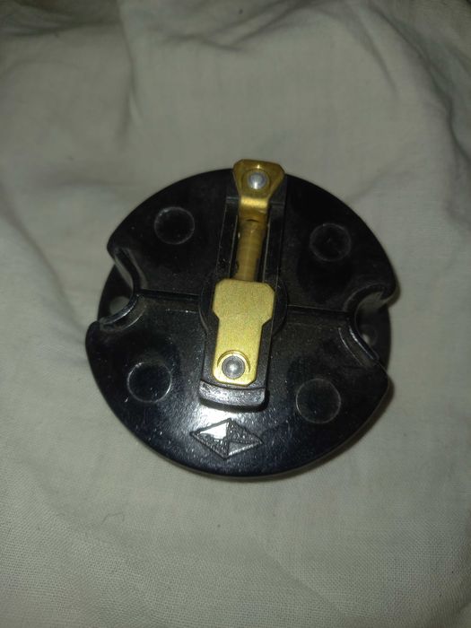 ваккум- корректор трамблера Ваз2109  и бугунок Жигули новый