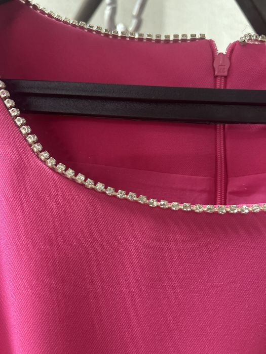 Әдемі көйлек сатылады тегін жеткізумен