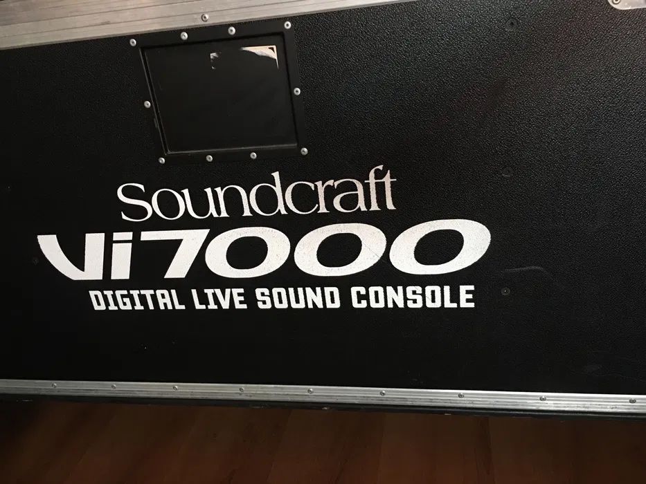 Vând mixer digital Soundcraft VI7000