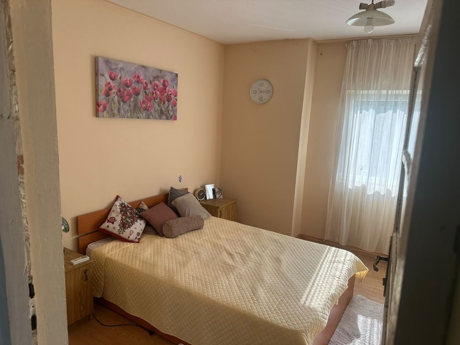Casa cu etaj langa București
