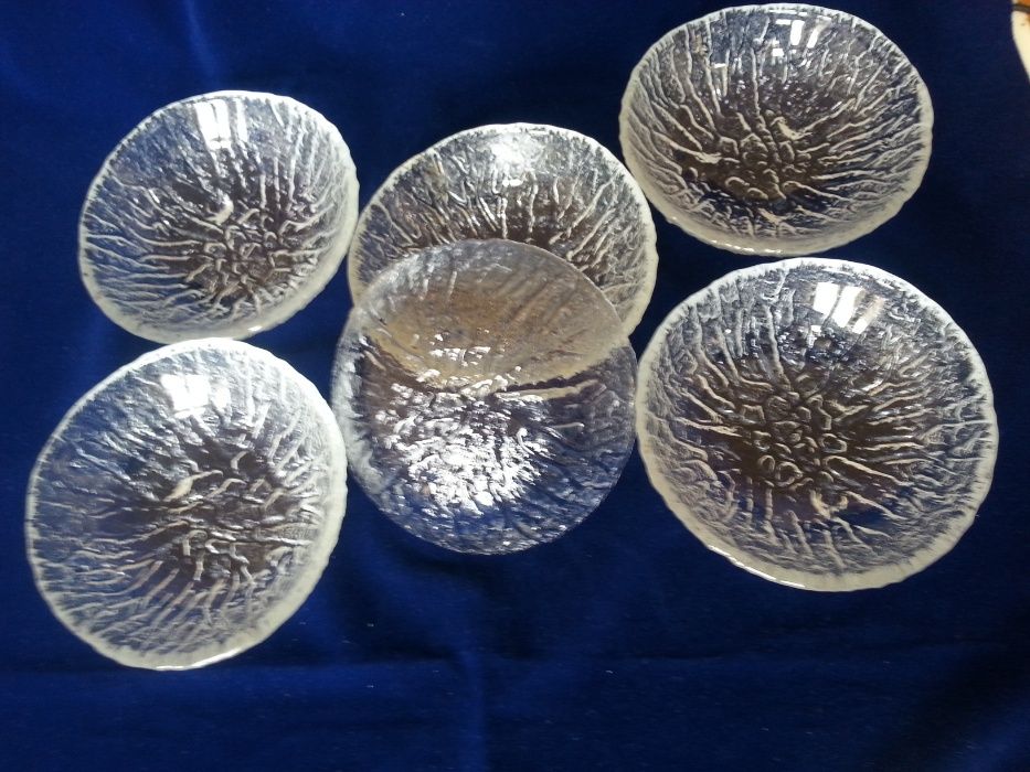 футболист - стъклена фигура, шише-нивеляшка с чаши, купички десерт