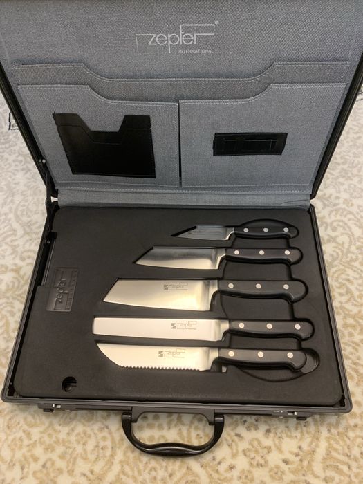 Набор кухонных ножей от Цептер.