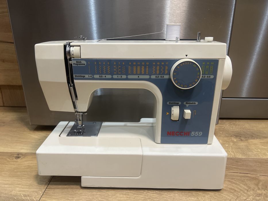 Masina de cusut electrica Necchi 559