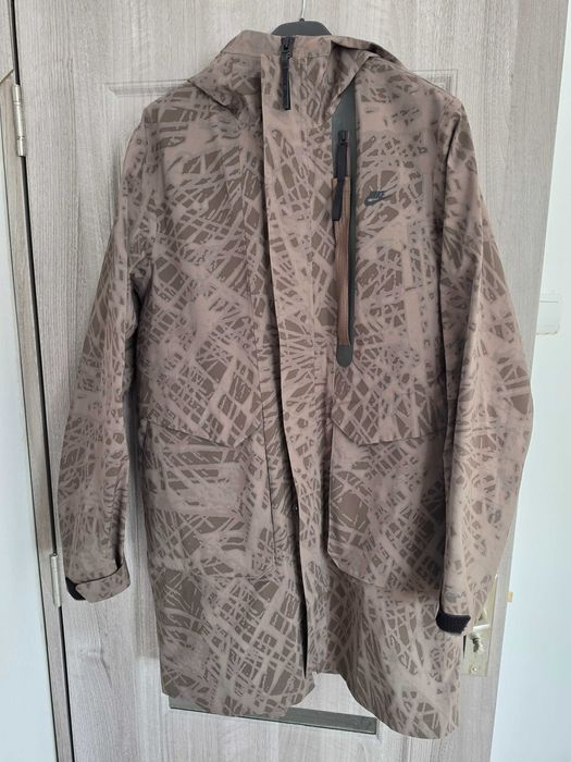 The Nike Storm Fit ADV jacket M large