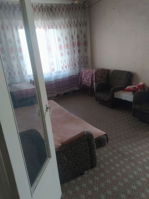 Продается 1 комнатная квартира спутник 16 1/4/5 2"3 балкон средний рем