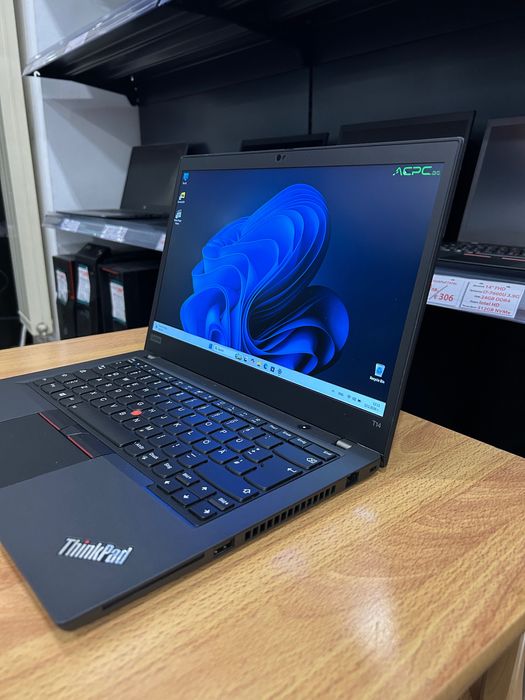 Като нов! Лаптоп Lenovo ThinkPad T14 RYZEN 5 PRO/16GB/256GB ГАРАНЦИЯ!