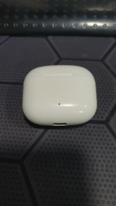 LENOVO (BEIJING) case ni o‘zi, naushniki yo‘q. 100% ishlaydi