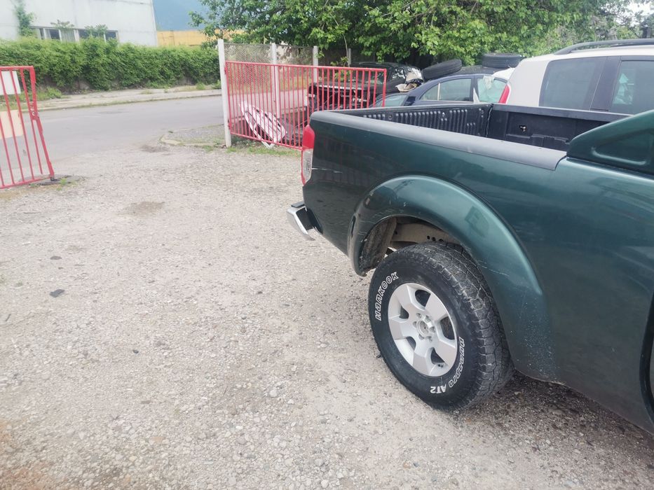 Nissan navara 2.5dci yd25 171кс за части внос Италия