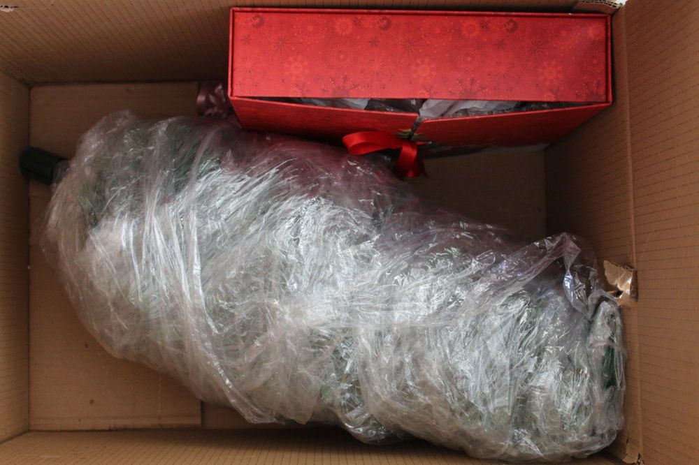 Новогодняя ёлка б/у