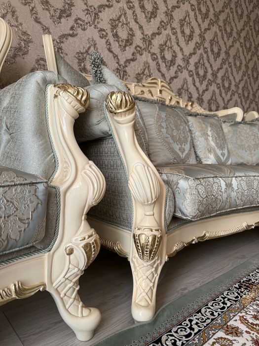 Комплект мягкой мебели