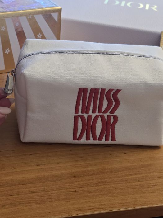 Dior оригинални несесери