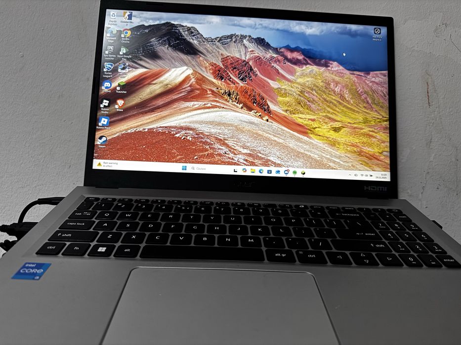 Vand laptop ACER EXTENSA EX215-57-53NZ NOU!