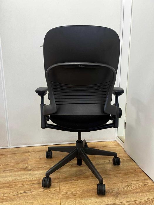 Refurbished Steelcase Leap V2