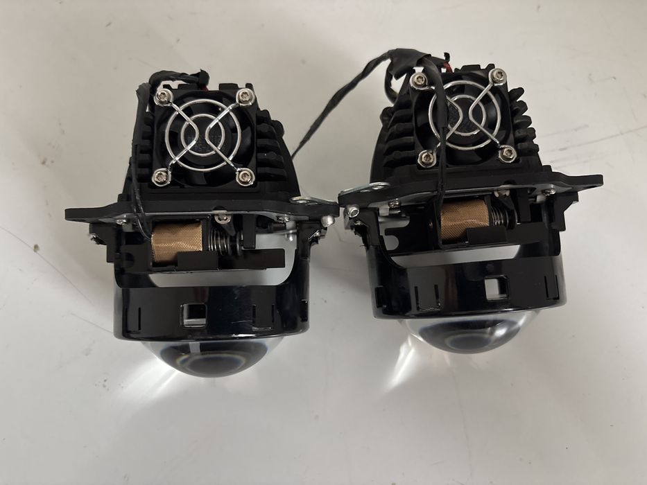 Лед фара для машин