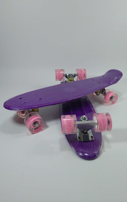 Лилави светещи пениборди скейтборд penny board / пениборд