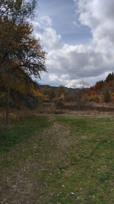 Продава се Парцел в с. Кутугерци, Област Кюстендил - 1100 кв.м за 7 €/кв.м - Снимка #2