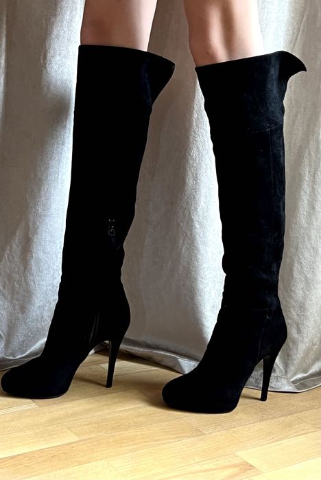 Ботфорты на шпильке бренда CASADEI