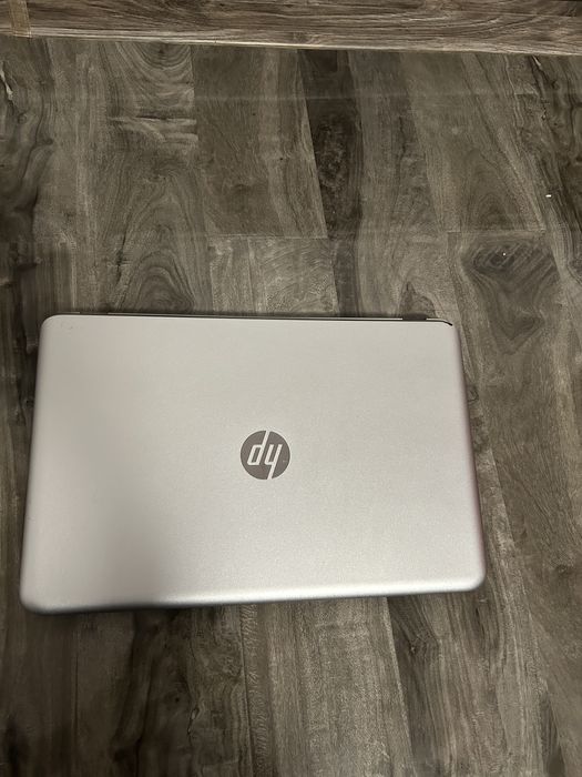 Vând sau schimb 2 laptop-uri