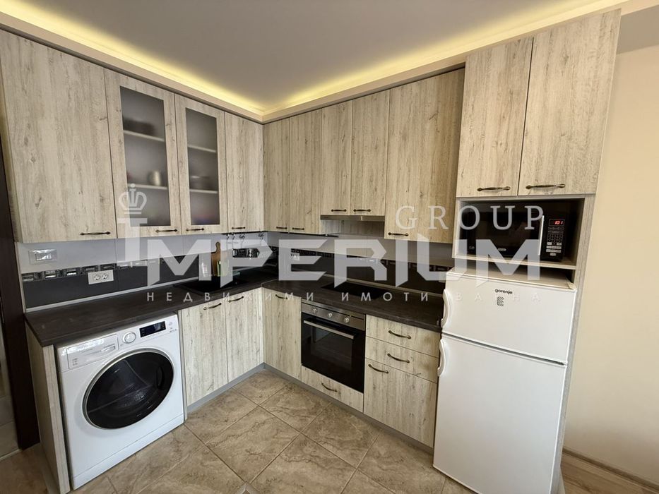 Дава се под наем Двустаен апартамент в Варна, Център - 50 кв.м за 718.08 € - Снимка #2