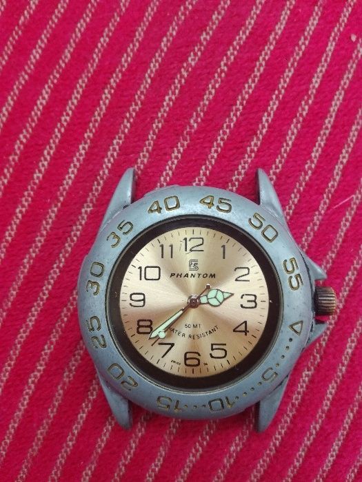 Ceas de mana cu baterie,