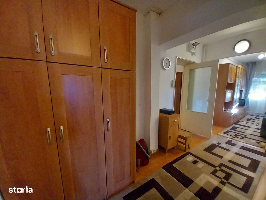Bd. Traian - Clinica Sante, apartament 3 camere, decomandat!