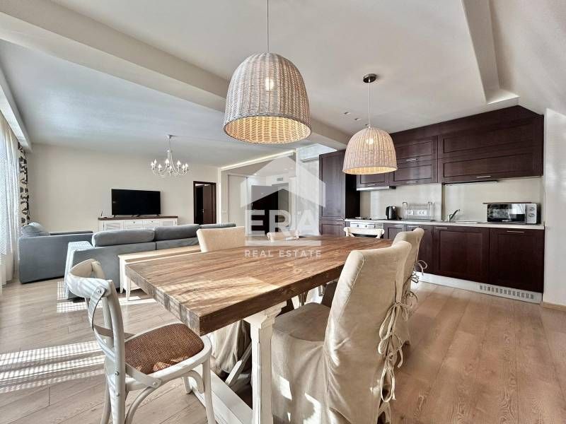 Дава се под наем Тристаен апартамент в София, Лозенец - 161 кв.м за 2000 € - Снимка #3