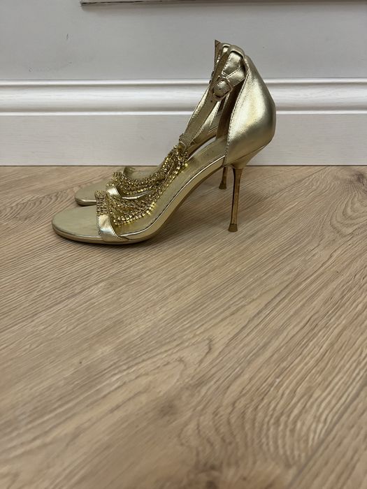 Летние босоножки