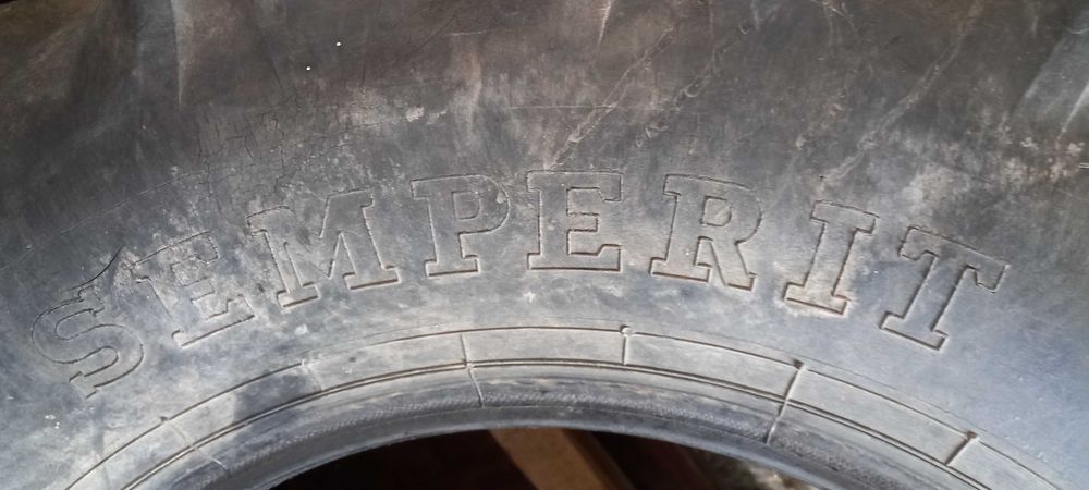 Две гуми Semperit 14.9 R24 (380/85R24)