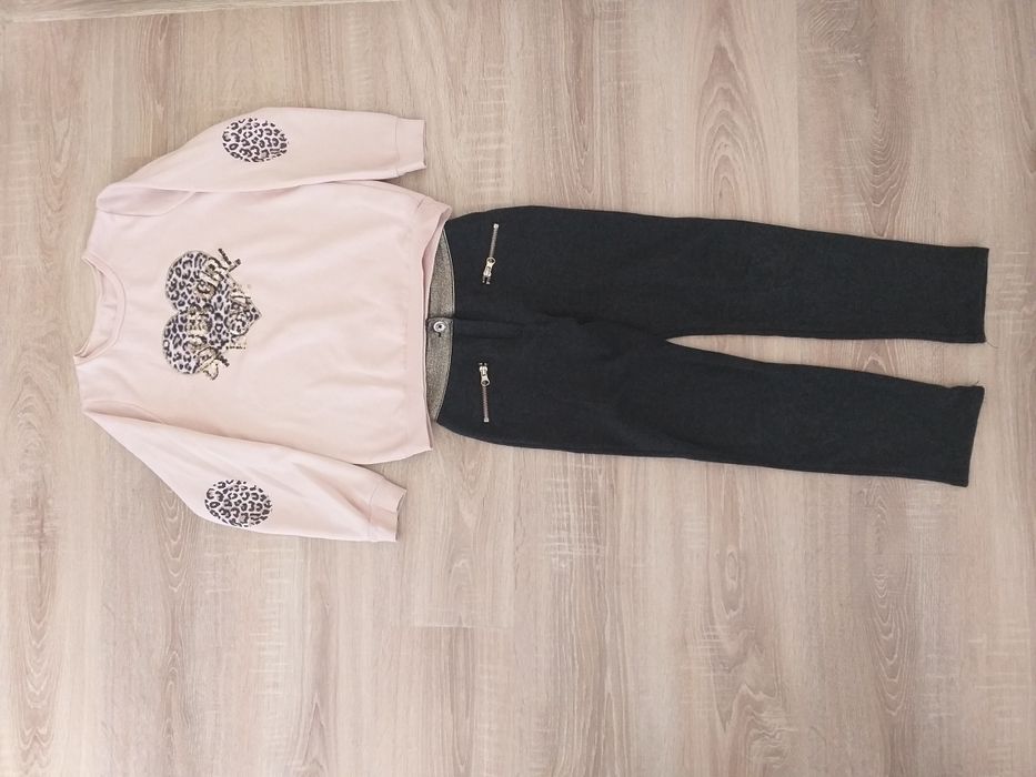 Комплекти за момиче по 15лв.За бройка.