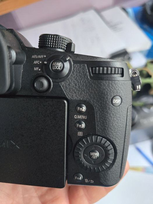 Panasonic Gh5 + Sandisk extreme pro 128Gb × 5 acumulatori